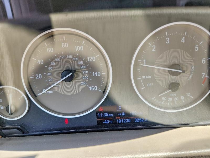 2013 BMW 3er VIN WBA3B9C52DF140800 COPART salvage auction — FRONT END, Ny - Mv-907A Salvage Certificate, sold $525 on 2026-07-22 (photo 9)