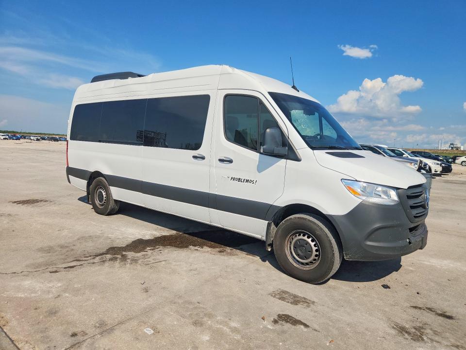 2026 Mercedes-benz Sprinter VIN W1Z4KGHY8TT603206 COPART salvage auction — ROOF, La - Dealer Only Clean Title (P), sold $39,750 on 2026-07-27 (photo 4)
