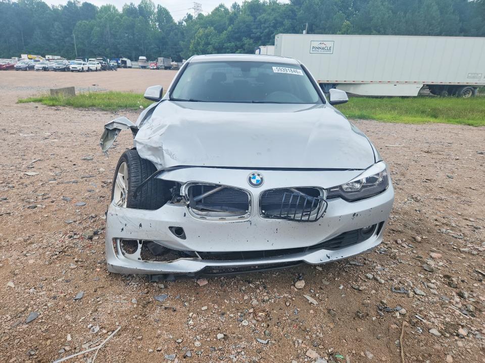 2013 BMW VIN WBA3A5G5XDNP23076 COPART salvage auction — FRONT END, VA - CERT OF TITLE - SALVAGE, sold $600 on 2026-08-03 (photo 5)