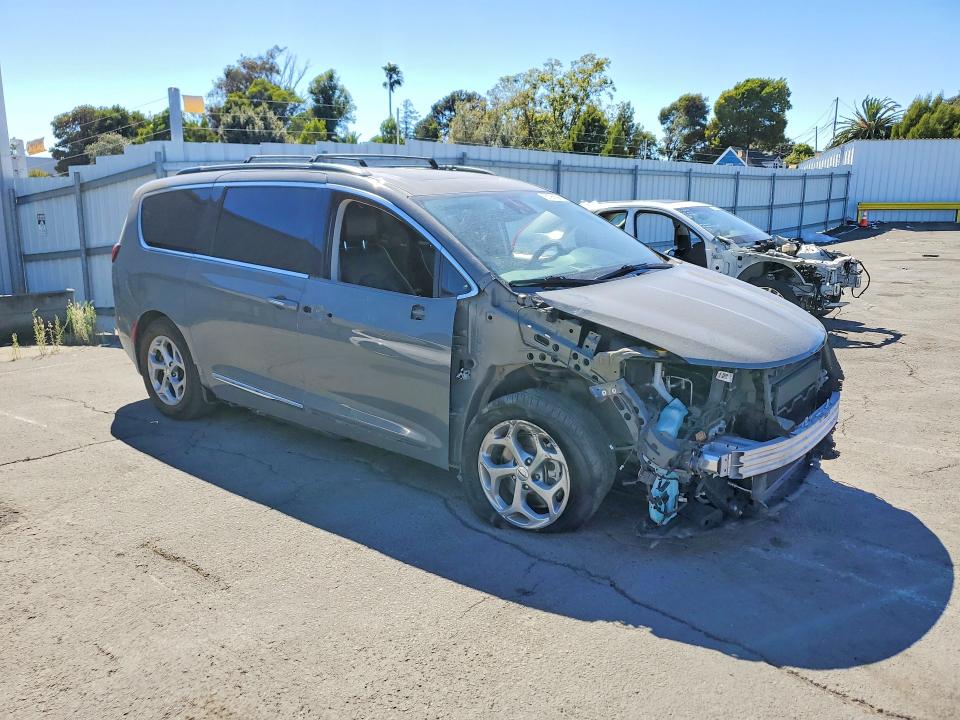 2022 Chrysler Pacifica VIN 2C4RC1GG3NR168462 COPART salvage auction — FRONT END, Ca - Salvage Certificate, sold $7,500 on 2026-07-31 (photo 4)