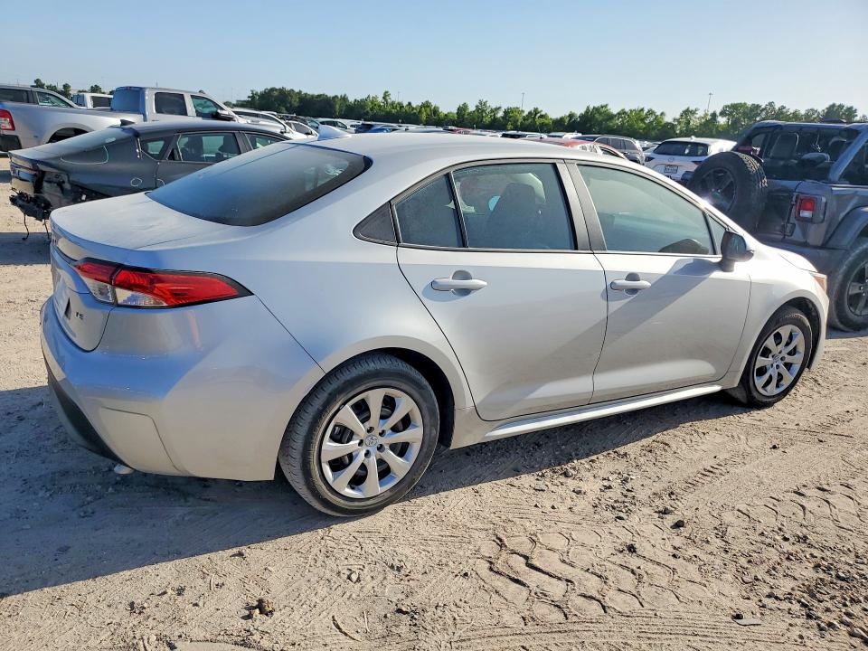 2026 Toyota Corolla VIN 5YFB4MDE5TP432569 COPART salvage auction — WATER/FLOOD, FL - CERT OF TITLE-SLVG REBLD FLOOD, sold $9,300 on 2026-07-28 (photo 3)