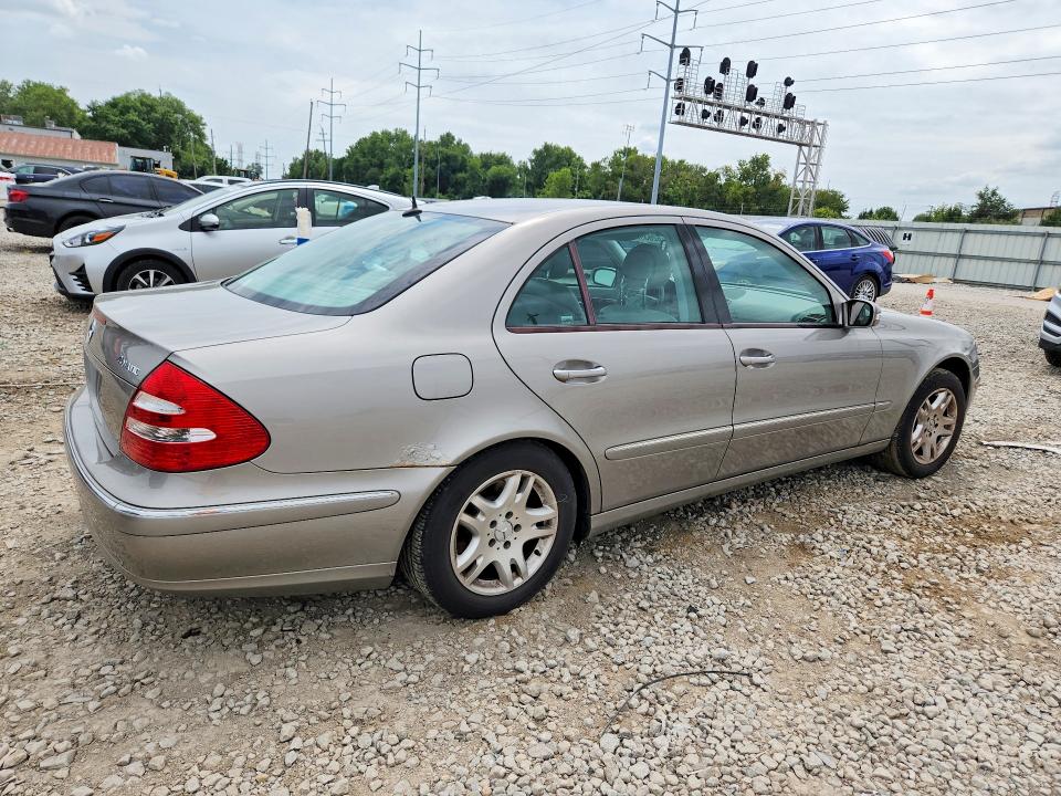 2005 Mercedes-benz E-klasse VIN WDBUF82JX5X173784 COPART salvage auction — SIDE, OH - CERT OF TITLE-SALVAGE, sold $975 on 2026-08-18 (photo 3)