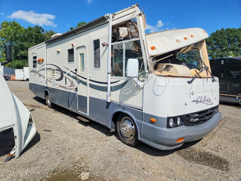 2000 Workhorse custom chassis VIN 5B4LP37J6Y3317032 COPART salvage auction — ALL OVER, AR - CERTIFICATE OF TITLE, sold $275 on 2026-09-15 (photo 1)