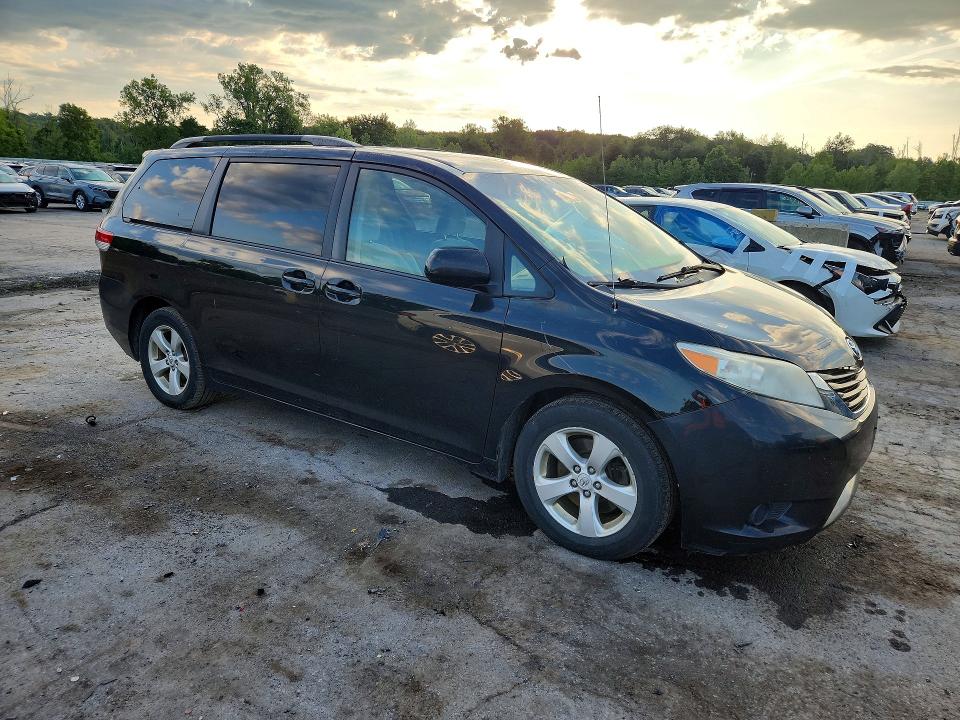 2011 Toyota Sienna VIN 5TDKK3DC8BS094136 COPART salvage auction — MINOR DENT/SCRATCHES, NY - CERTIFICATE OF TITLE, sold $825 on 2026-07-17 (photo 4)
