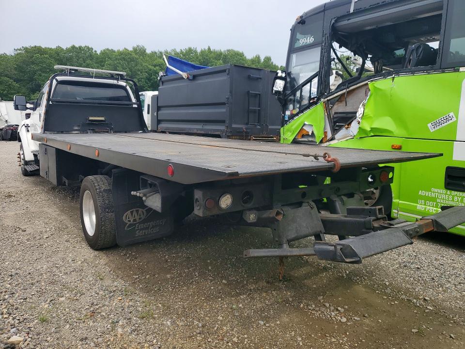 2006 Ford F-650 VIN 3FRWF65B06V229187 COPART salvage auction — NORMAL WEAR, PA - CERT OF TITLE, sold $475 on 2026-07-27 (photo 2)