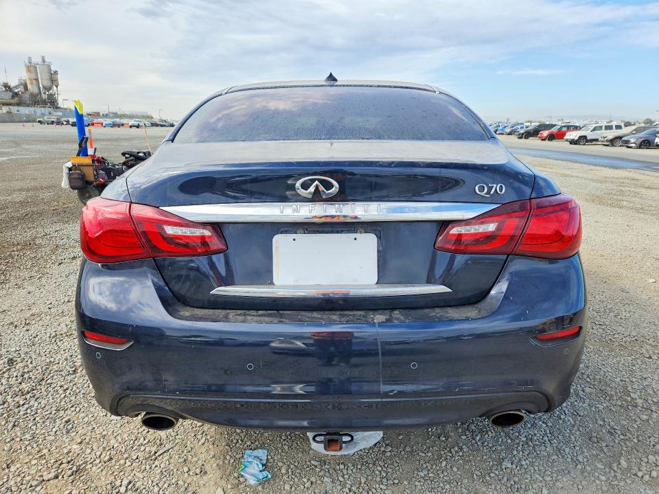 2018 Infiniti Q70 VIN JN1BY1AP2JM180257 COPART salvage auction — SIDE, Ca - Dis/Dlr/Exp Only Clean Title, sold $950 on 2026-07-28 (photo 6)