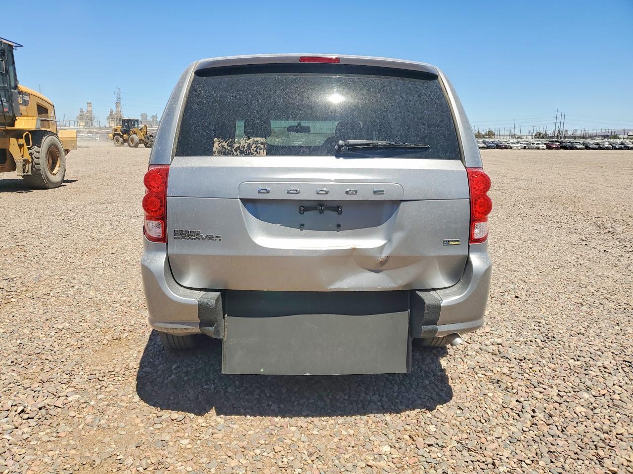 2016 Dodge Grand Caravan VIN 2C4RDGBG0GR106317 COPART salvage auction — Rear End, Ct - Clean Title, sold $8,000 on 2026-08-19 (photo 6)