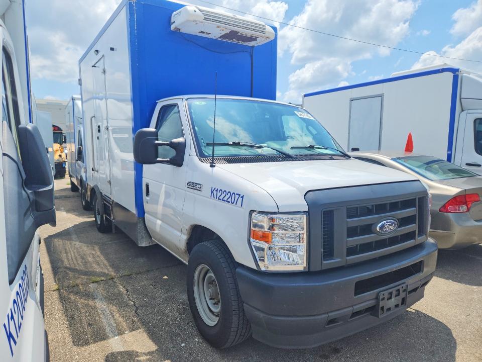 2023 Ford Econoline VIN 1FDWE3FK7PDD08447 COPART salvage auction — MECHANICAL, Oh - Certificate Of Title, sold $11,500 on 2026-07-29 (photo 4)