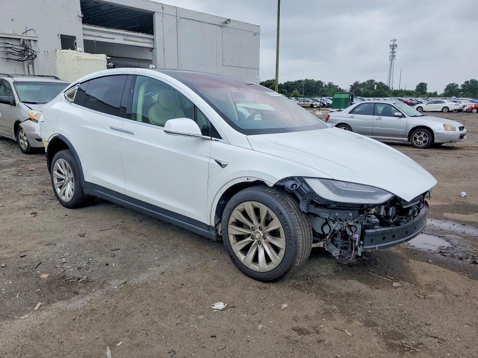 2017 Tesla Model x VIN 5YJXCDE25HF044418 COPART salvage auction — REAR END, Va - Cert Of Title - Salvage, sold $2,350 on 2026-07-22 (photo 4)