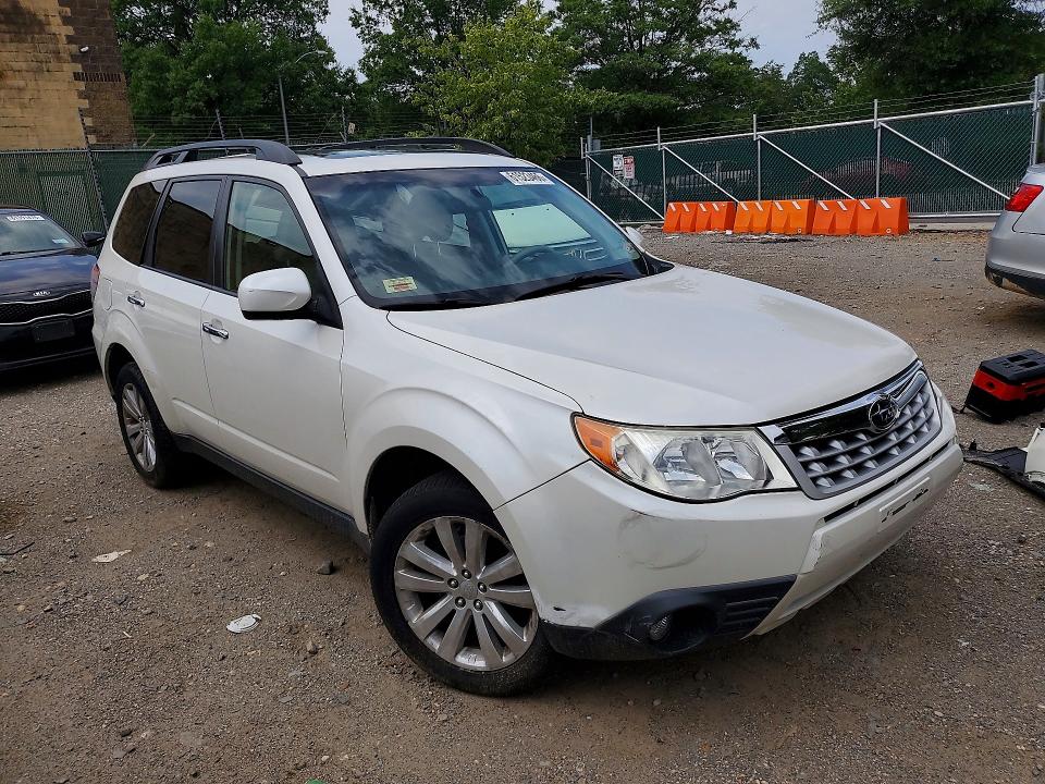 2012 Subaru Forester VIN JF2SHADC7CH427808 COPART salvage auction — UNDERCARRIAGE, Dc - Certificate Of Title, sold $175 on 2026-07-30 (photo 4)
