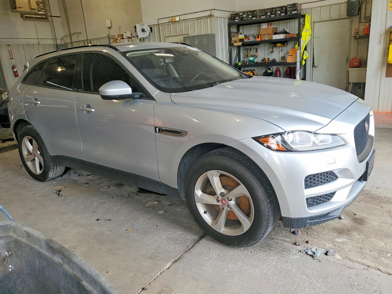 2017 Jaguar F-pace VIN SADCJ2BV4HA085028 COPART salvage auction — Mechanical, MO - CERTIFICATE OF TITLE, sold $2,250 on 2026-09-15 (photo 4)