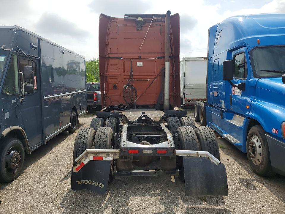 2013 Volvo VIN 4V4NC9EG9DN560328 COPART salvage auction — MINOR DENT/SCRATCHES, Mi - Certificate Of Title, sold $3,000 on 2026-08-11 (photo 6)