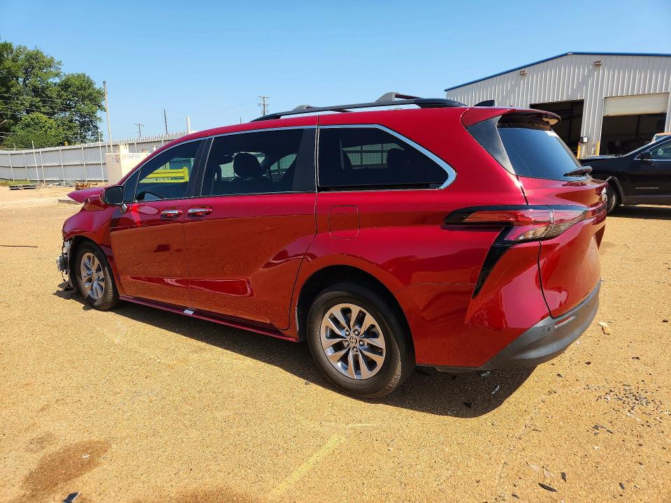 2022 Toyota Sienna VIN 5TDYRKEC8NS130667 COPART salvage auction — FRONT END, Tx - Salvage Vehicle Title, sold $7,800 on 2026-07-27 (photo 2)