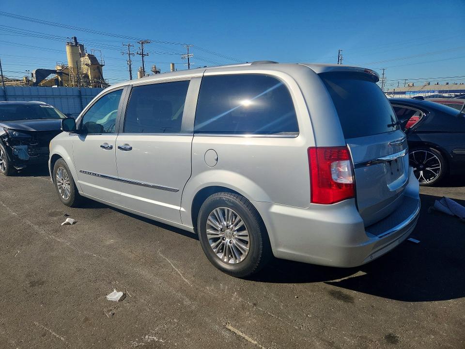 2011 Chrysler Town & country VIN 2A4RR6DG7BR797907 COPART salvage auction — REAR END, Ca - Salvage Certificate, sold $325 on 2026-07-22 (photo 2)