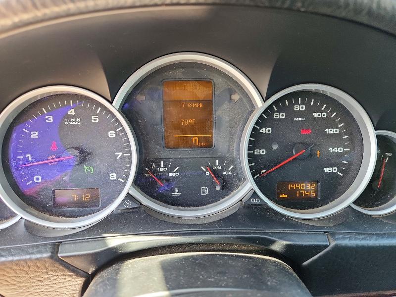 2004 Porsche Cayenne VIN WP1AB29P44LA74924 COPART salvage auction — MINOR DENT/SCRATCHES, CA - DIS/DLR/EXP ONLY CLEAN TITLE, sold $250 on 2026-08-04 (photo 9)