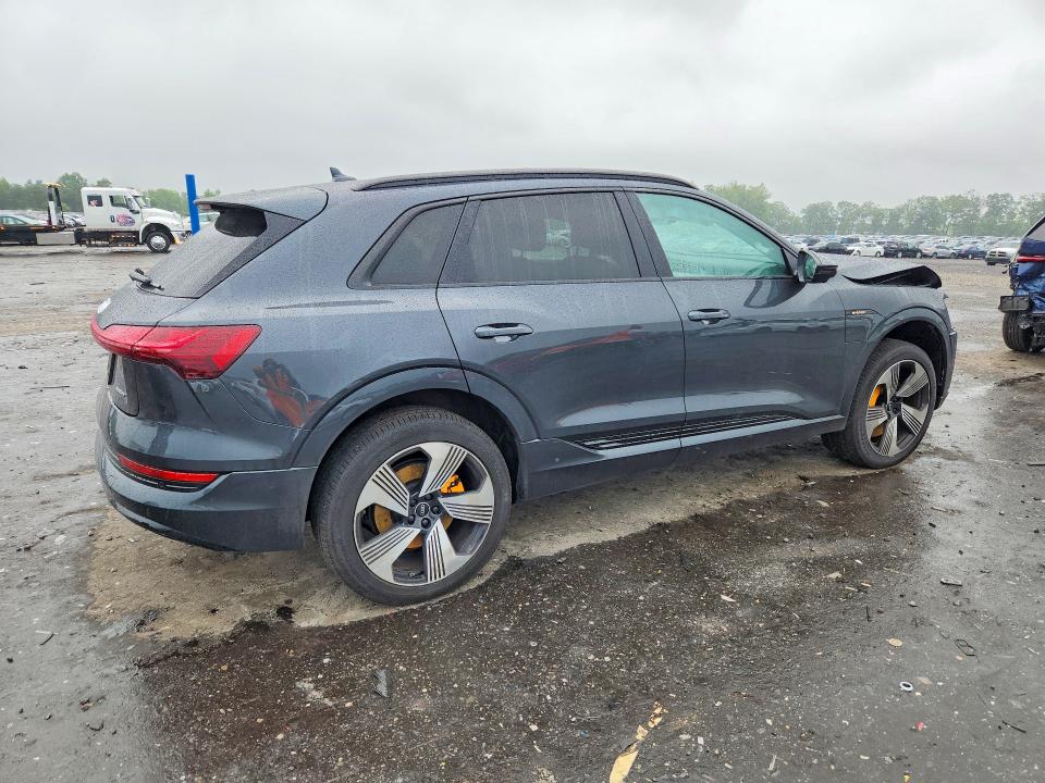 2022 Audi E-tron VIN WA1LAAGEXNB005293 COPART salvage auction — FRONT END, Va - Cert Of Title - Salvage, sold $14,500 on 2026-08-19 (photo 3)