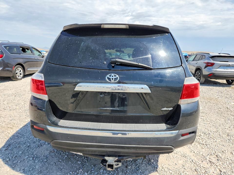 2012 Toyota Highlander VIN 5TDBK3EH4CS112076 COPART salvage auction — MINOR DENT/SCRATCHES, MT - CERTIFICATE OF TITLE, sold $1,950 on 2026-07-31 (photo 6)