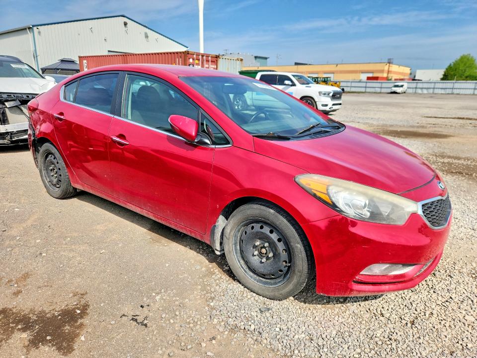 2015 Kia Forte VIN KNAFX4A88F5433737 COPART salvage auction — REAR END, ON - PERMIT NO BRAND - UNFIT, sold $275 on 2026-07-23 (photo 4)