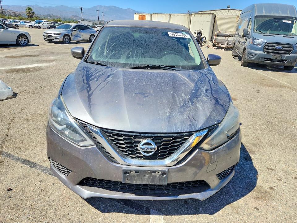 2017 Nissan Sentra VIN 3N1AB7AP0HY299139 COPART salvage auction — MINOR DENT/SCRATCHES, Ca - Dis/Dlr/Exp Only Clean Title, sold $550 on 2026-07-24 (photo 5)
