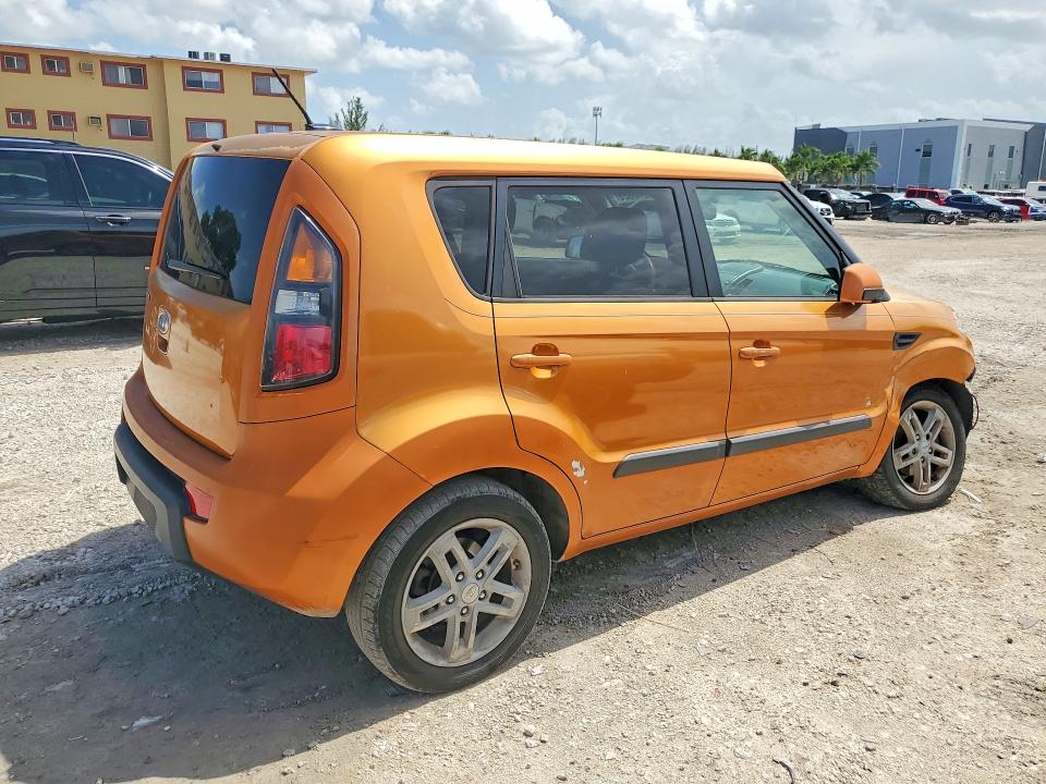 2011 Kia Soul VIN KNDJT2A20B7318136 COPART salvage auction — FRONT END, FL - CERT OF TITLE SLVG REBUILDABLE, sold $375 on 2026-07-24 (photo 3)
