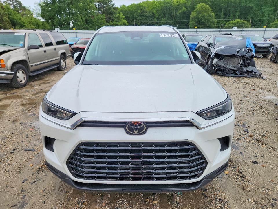 2024 Toyota Highlander VIN 5TDAAAB59RS059610 COPART salvage auction — VANDALISM, Az - Cert Of Title - Salvage, sold $22,100 on 2026-07-28 (photo 5)
