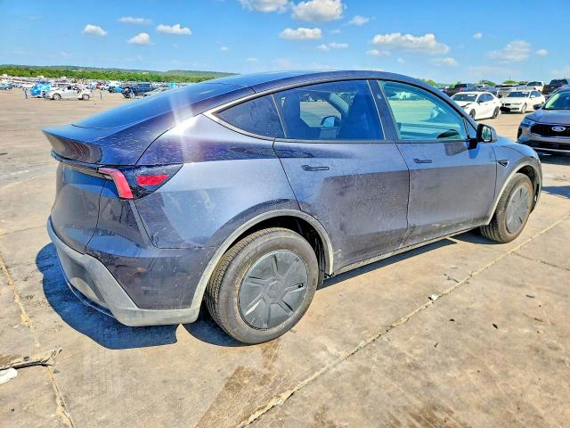 2026 Tesla Model y VIN 7SAYGDED0TA601190 COPART salvage auction — WATER/FLOOD, Salvage Title, sold $11,100 on 2026-08-27 (photo 3)