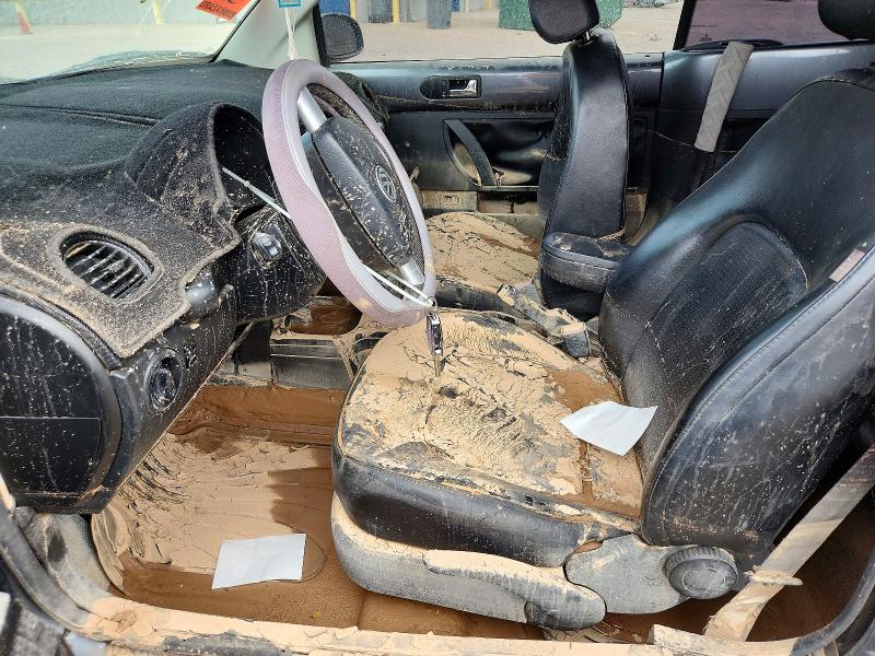 2006 Volkswagen Beetle VIN 3VWPF31Y66M300339 COPART salvage auction — WATER/FLOOD, Az - Cert Of Title - Salvage, sold $175 on 2026-07-31 (photo 7)