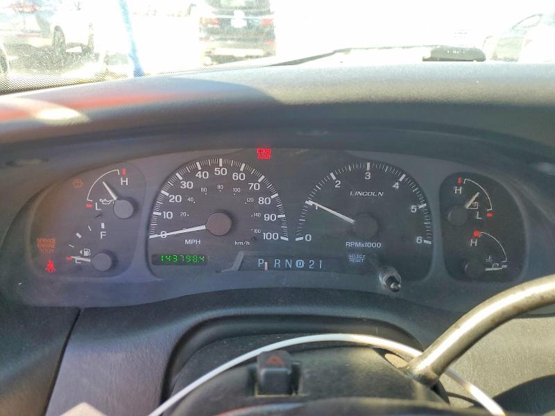 2002 Lincoln Blackwood VIN 5LTEW05A22KJ03060 COPART salvage auction — MINOR DENT/SCRATCHES, CA - DIS/DLR/EXP ONLY CLEAN TITLE (P), sold $350 on 2026-10-22 (photo 9)