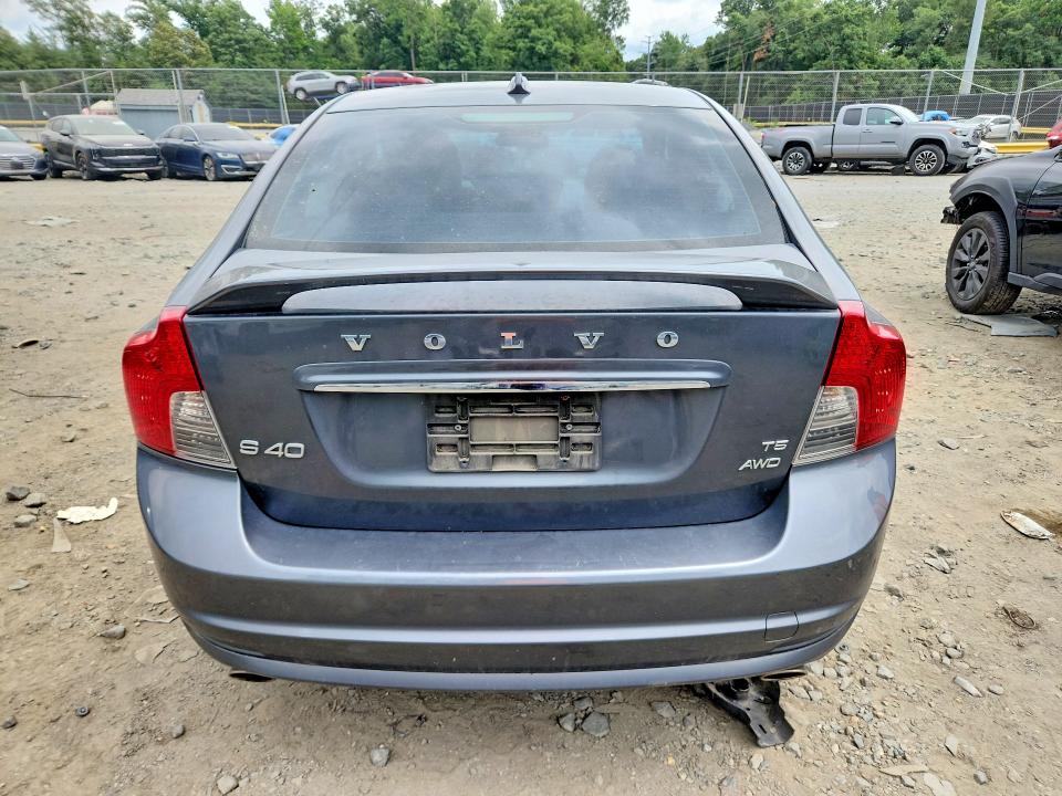 2010 Volvo S40 VIN YV1672MHXA2488472 COPART salvage auction — MINOR DENT/SCRATCHES, VA - CERTIFICATE OF TITLE, sold $275 on 2026-07-28 (photo 6)