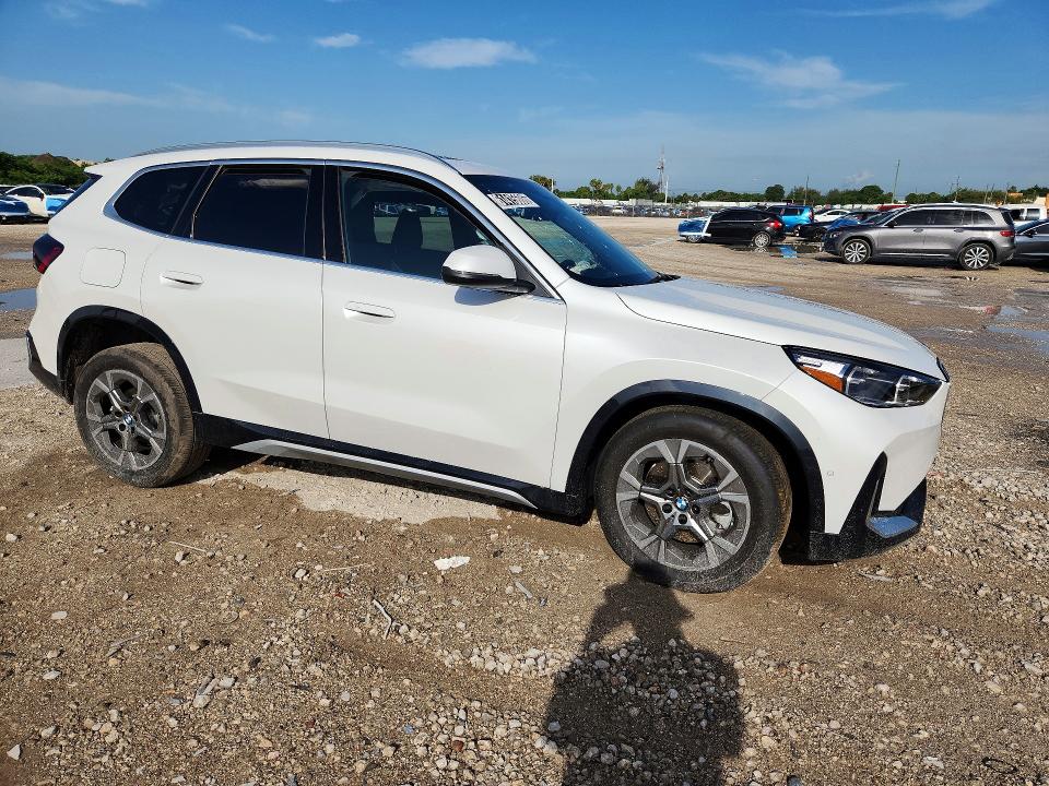 2026 BMW X1 VIN WBX73EF06T5710363 COPART salvage auction — FRONT END, FL - CERT OF TITLE SLVG REBUILDABLE, sold $11,800 on 2026-08-19 (photo 4)