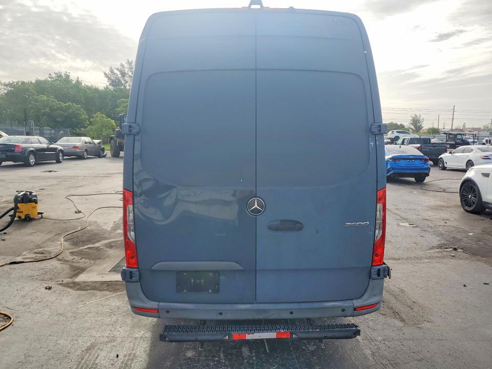 2019 Mercedes-benz Sprinter VIN WD4PF1CD5KP141020 COPART salvage auction — FRONT END, Fl - Certificate Of Title, sold $10,300 on 2026-07-29 (photo 6)