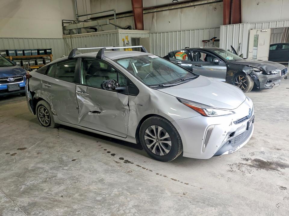 2022 Toyota Prius VIN JTDL9MFU0N3034739 COPART salvage auction — SIDE, NY - MV-907A SALVAGE CERTIFICATE, sold $4,750 on 2026-07-27 (photo 4)