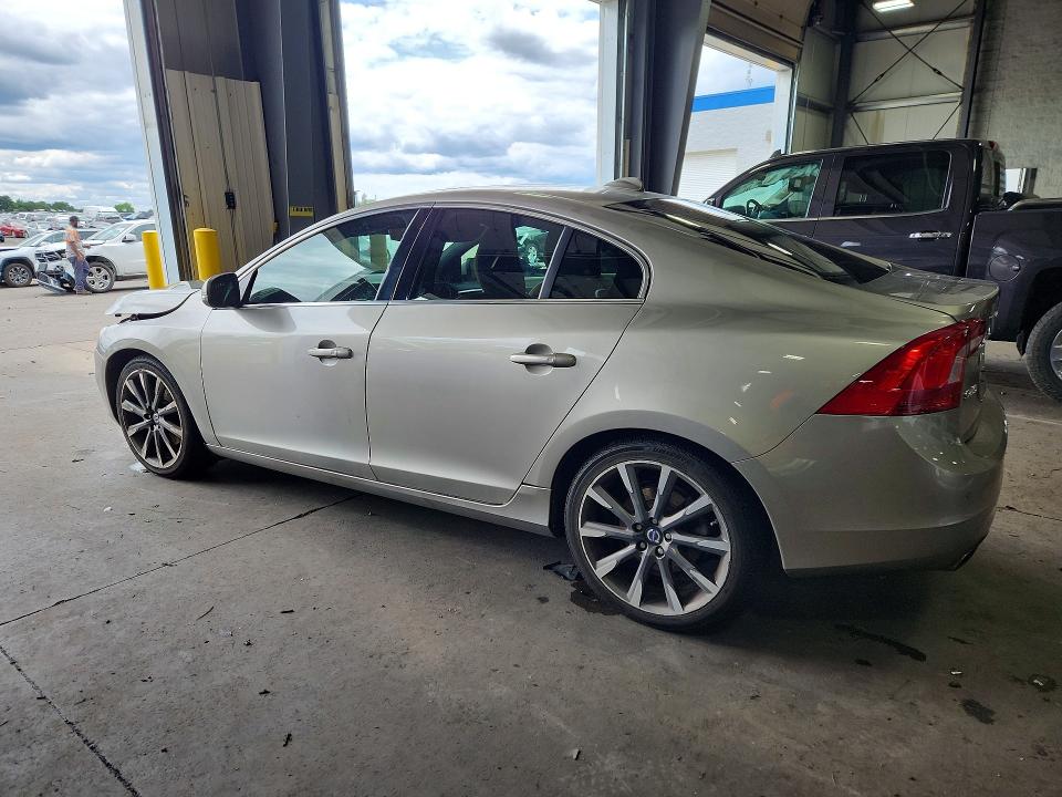 2015 Volvo S60 VIN YV1612TM4F1346843 COPART salvage auction — FRONT END, Mn - Cert Of Title-Prior Salvage, sold $250 on 2026-08-20 (photo 2)