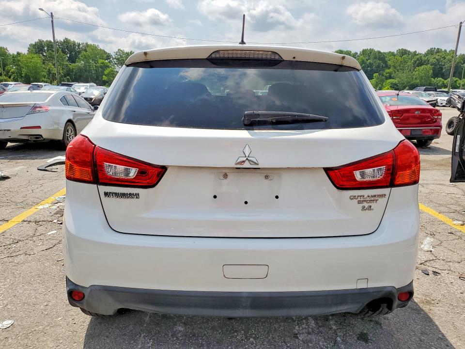 2016 Mitsubishi VIN JA4AR3AW5GZ034885 COPART salvage auction — MINOR DENT/SCRATCHES, Ky - Certificate Of Title (P), sold $3,150 on 2026-07-23 (photo 6)