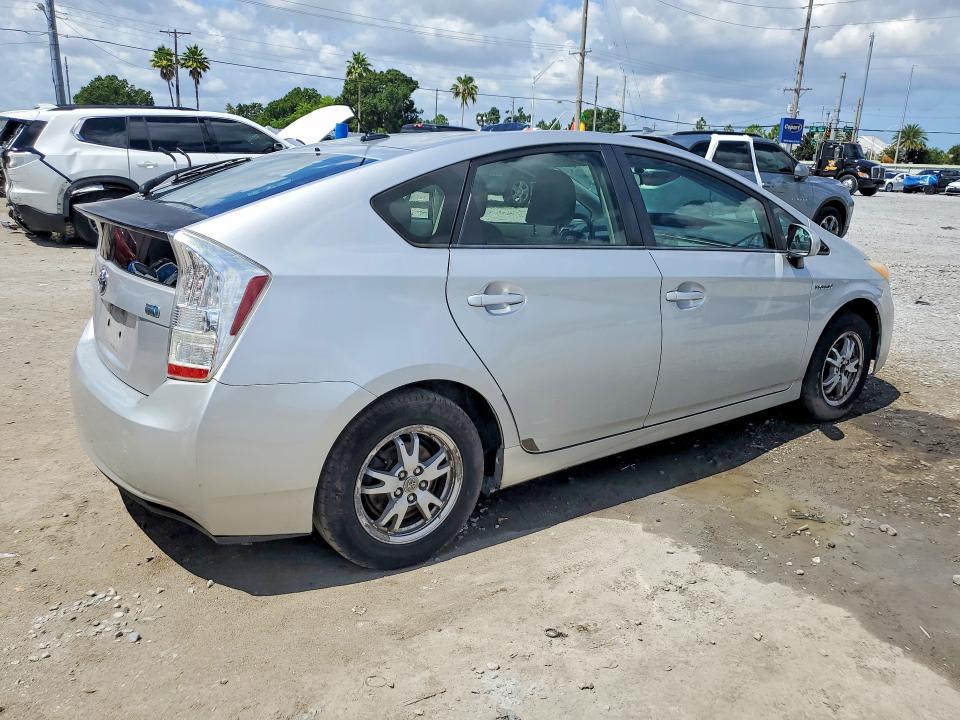 2010 Toyota Prius VIN JTDKN3DUXA0170294 COPART salvage auction — SIDE, Fl - Cert Of Title Slvg Rebuildable, sold $725 on 2026-07-28 (photo 3)
