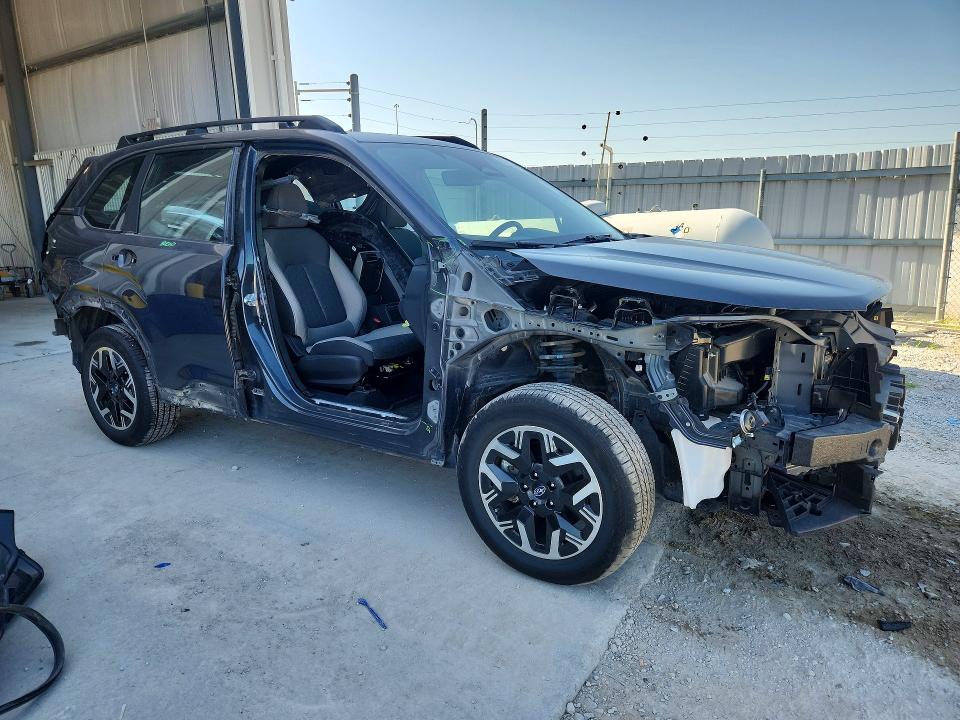 2025 Subaru Forester VIN JF2SLDAC7SH478566 COPART salvage auction — STRIPPED, Ne - Cert Of Title-Salvage, sold $7,700 on 2026-09-15 (photo 4)