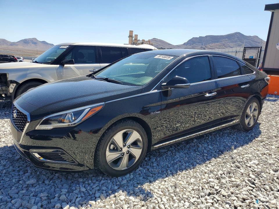 2017 Hyundai Sonata hybrid VIN KMHE34L31HA077214 COPART salvage auction — REAR END, NV - SALVAGE TITLE, sold $3,650 on 2026-07-22 (photo 1)