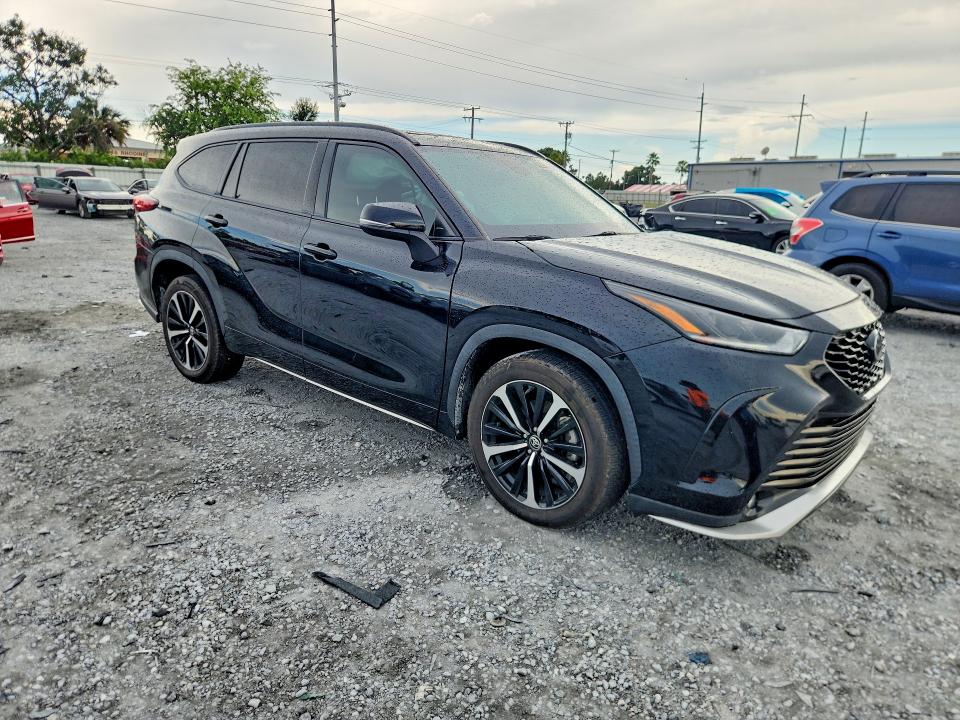2021 Toyota Highlander VIN 5TDLZRAH6MS085716 COPART salvage auction — FRONT END, Fl - Cert Of Title Slvg Rebuildable, sold $13,600 on 2026-07-17 (photo 4)