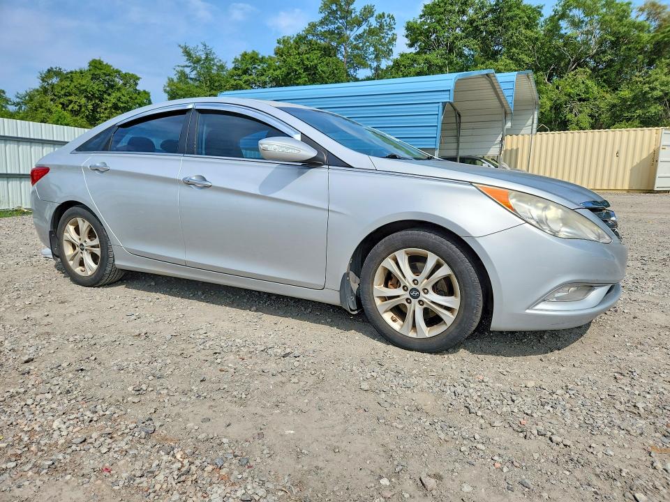2013 Hyundai Sonata VIN 5NPEC4ACXDH573204 COPART salvage auction — MINOR DENT/SCRATCHES, Ga - Certificate Of Title, sold $825 on 2026-07-21 (photo 4)
