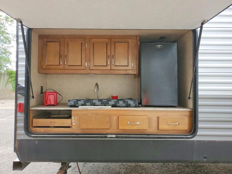 2019 Foresriver VIN 5ZT2CA5B3KX013141 COPART salvage auction — HAIL, MN - CERT OF TITLE-SALVAGE, sold $2,600 on 2026-09-03 (photo 5)