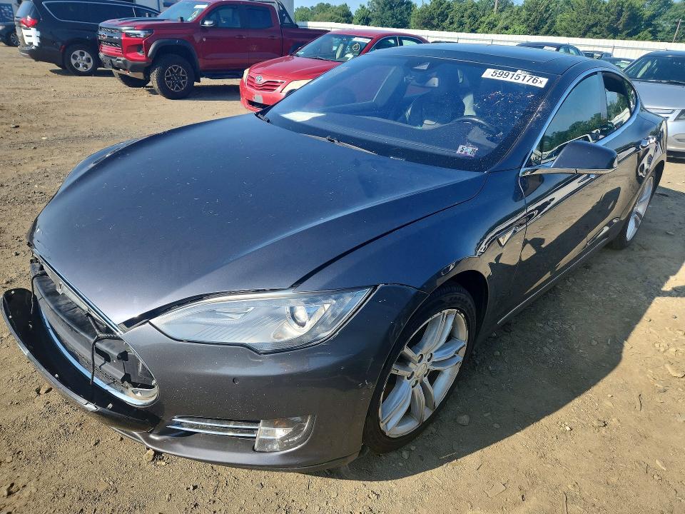 2016 Tesla Model s VIN 5YJSA1E13GF131125 COPART salvage auction — MINOR DENT/SCRATCHES, Wv - Certificate Of Title, sold $5,800 on 2026-07-27 (photo 1)