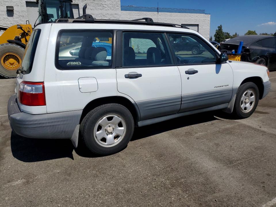 2002 Subaru Forester VIN JF1SF63522H749281 COPART salvage auction — NORMAL WEAR, Ca - Dis/Dlr/Exp Only Clean Title, sold $600 on 2026-07-28 (photo 3)