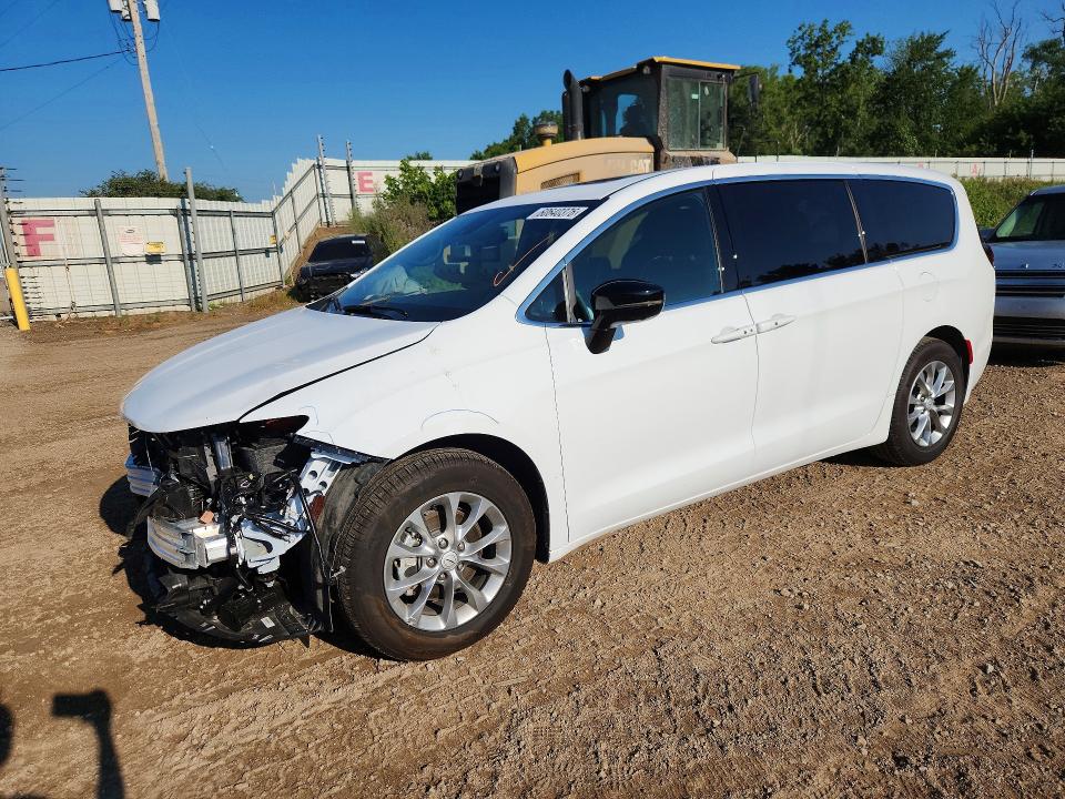 2026 Chrysler Pacifica VIN 2C4RC1GG5TR207047 COPART salvage auction — FRONT END, Salvage Title, sold $9,200 on 2026-07-22 (photo 1)