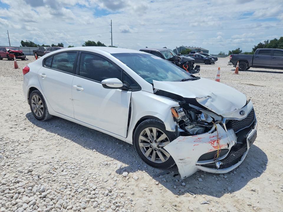 2015 Kia Forte VIN KNAFX4A63F5385014 COPART salvage auction — FRONT END, Tx - Salvage Vehicle Title, sold $1,300 on 2026-07-30 (photo 4)