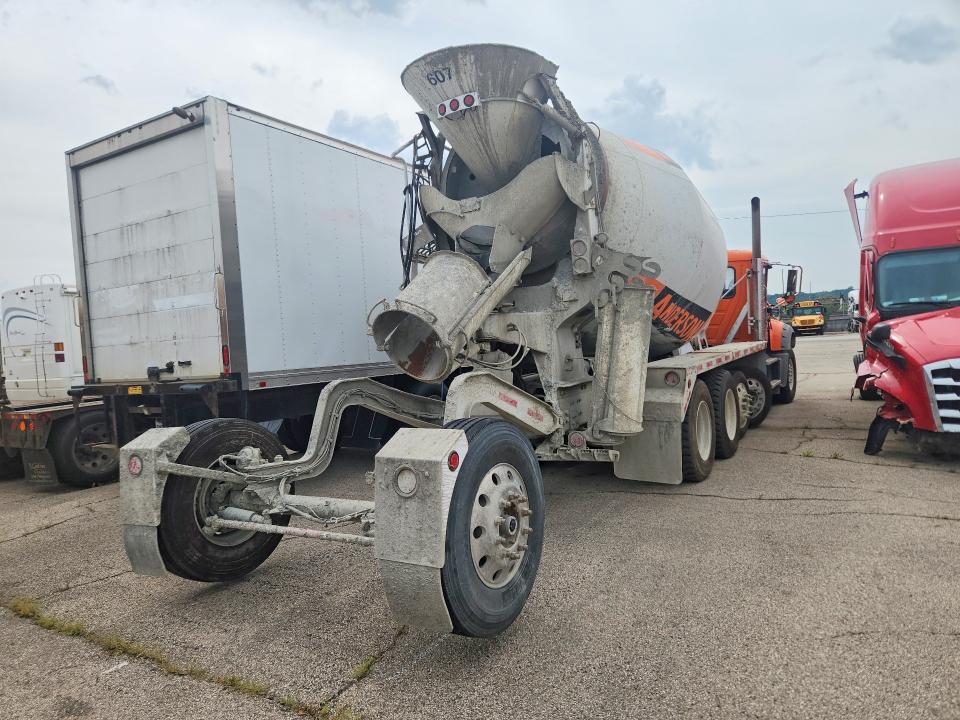 2018 Mack 700 gu700 VIN 1M2AX03C5JM037511 COPART salvage auction — ROLLOVER, OH - CERT OF TITLE-SALVAGE, sold $7,600 on 2026-09-08 (photo 3)