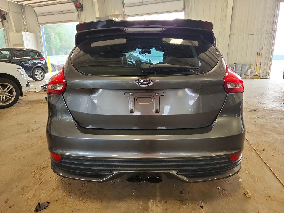 2015 Ford Focus VIN 1FADP3L97FL373252 COPART salvage auction — MINOR DENT/SCRATCHES, Mn - Non Public Clean Title, sold $2,850 on 2026-07-23 (photo 6)