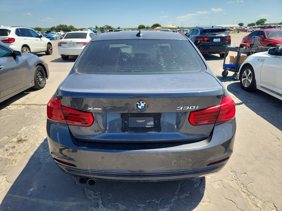 2017 BMW 3er VIN WBA8D9C30HA011715 COPART salvage auction — NORMAL WEAR, Tx - Certificate Of Title (P), sold $2,900 on 2026-08-20 (photo 6)