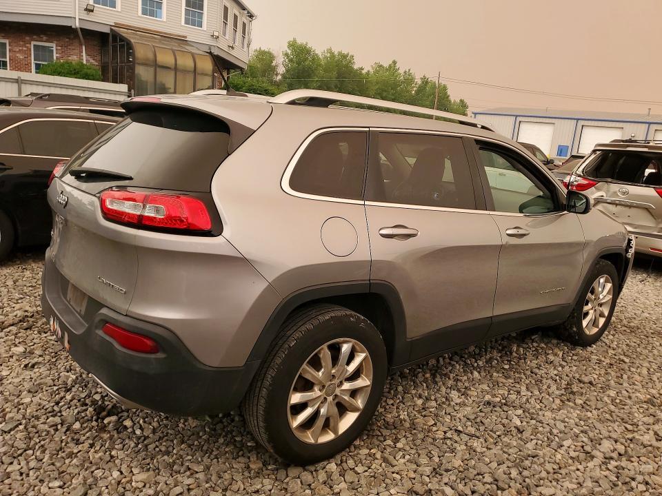 2015 Jeep Cherokee VIN 1C4PJMDS6FW647572 COPART salvage auction — FRONT END, MA - CERT OF TITLE-RECONSTRCTD COLL, sold $375 on 2026-07-23 (photo 3)