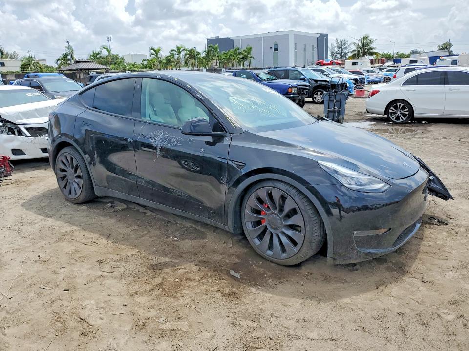 2021 Tesla Model y VIN 5YJYGDEF9MF089156 COPART salvage auction — FRONT END, FL - CERTIFICATE OF TITLE (P), sold $7,100 on 2026-07-31 (photo 4)