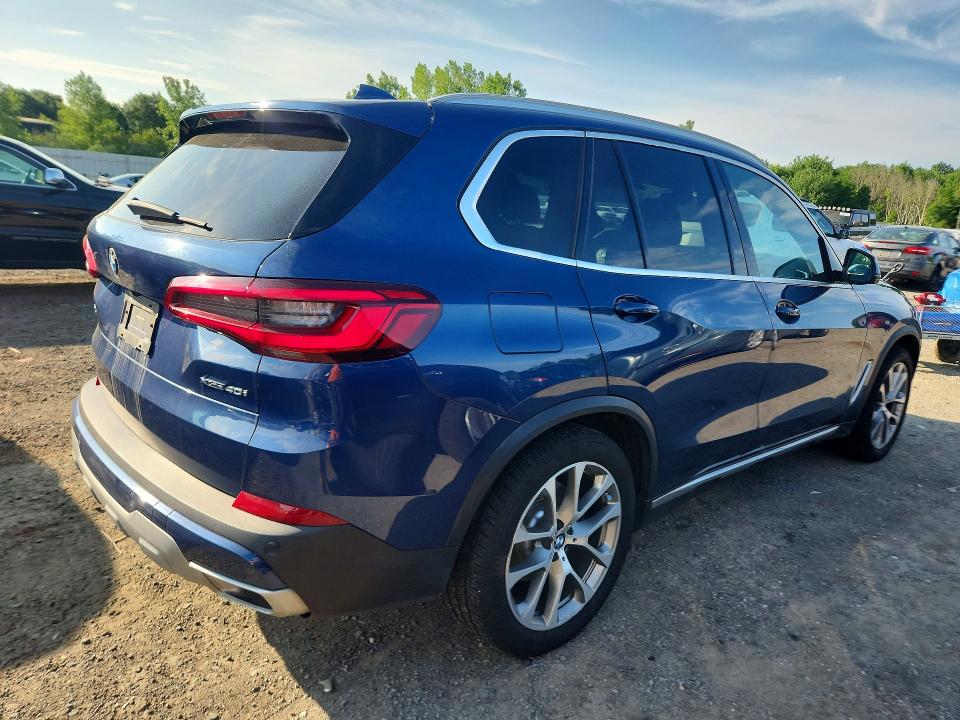 2019 BMW X5 VIN 5UXCR6C50KLL39676 COPART salvage auction — MINOR DENT/SCRATCHES, Ma - Certificate Of Title, sold $3,050 on 2026-07-22 (photo 3)